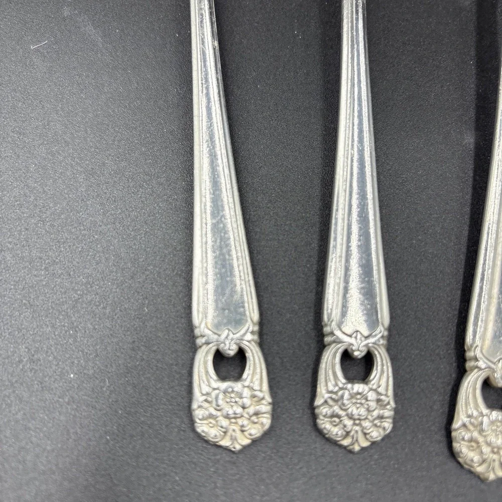 3 ROGERS INTERNATIONAL ETERNALLY YOURS SILVERPLATE OVAL SOUP SPOONS 7-1/4